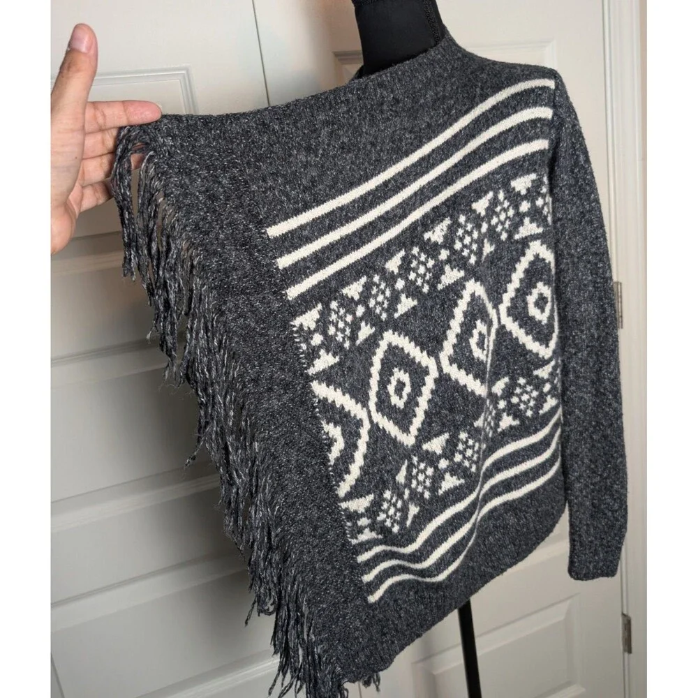 Hollister Gray Aztec Sweater Size S Open Front Cardigan Tassels Southwestern